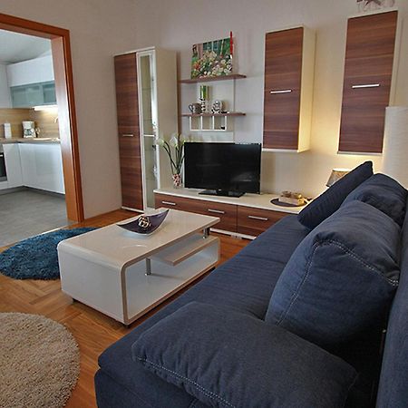 Villa Lilly Cesarica Bagian luar foto