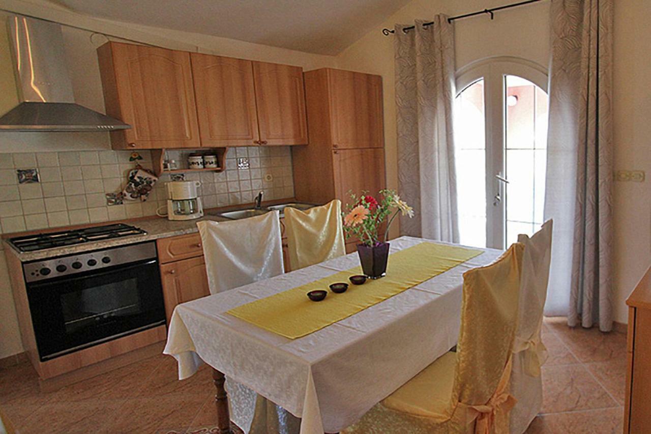 Villa Lilly Cesarica Bagian luar foto