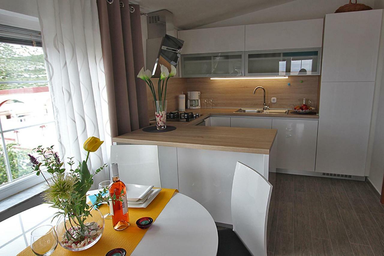 Villa Lilly Cesarica Bagian luar foto