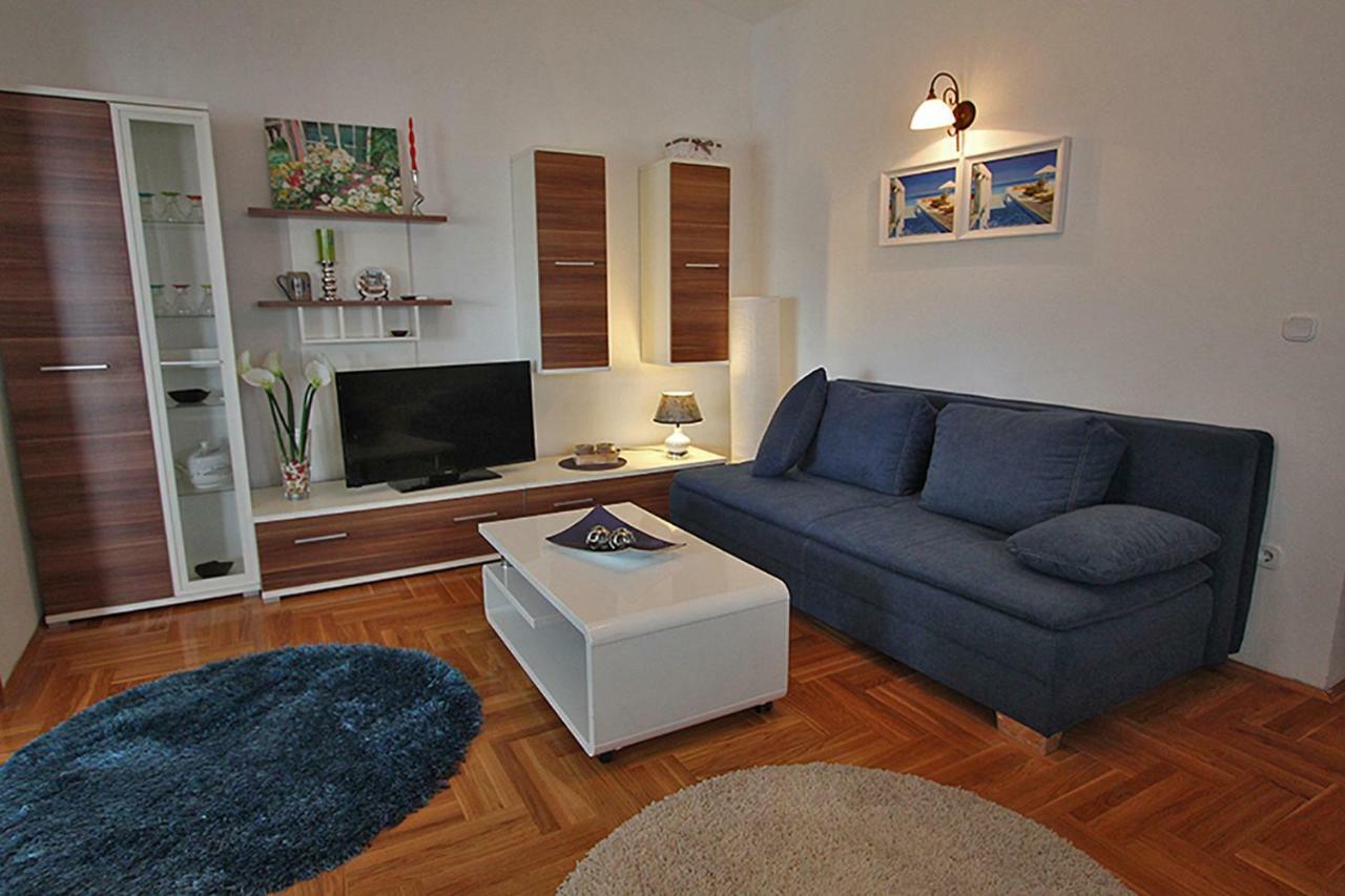 Villa Lilly Cesarica Bagian luar foto