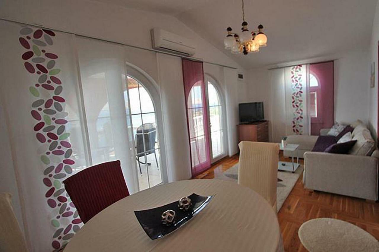 Villa Lilly Cesarica Bagian luar foto