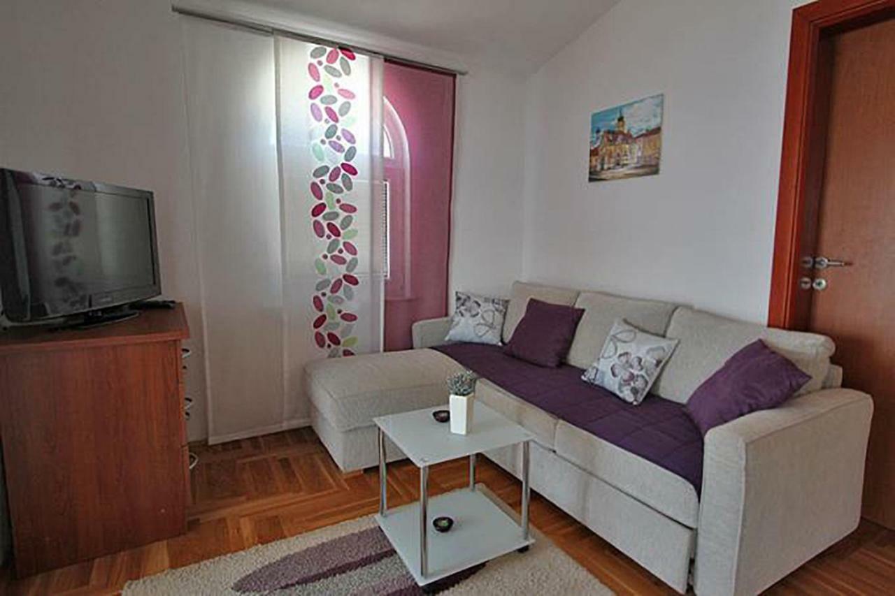 Villa Lilly Cesarica Bagian luar foto