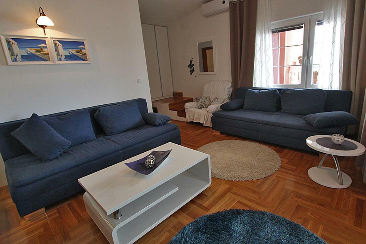Villa Lilly Cesarica Bagian luar foto